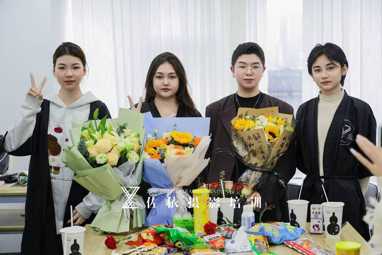 深聊金华影视化妆培训推荐,佐依美容培训专业,口碑好